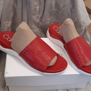 CALVIN KLEIN UBI HIGH GLOSS RED LEATHER SANDAL